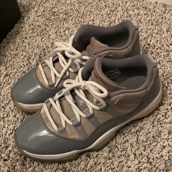 Shoes - Picture 2 of 4